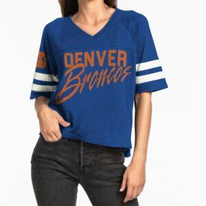 Junk Food NFL Denver Broncos Football Loose Fit V-Neck Shirt NWT S